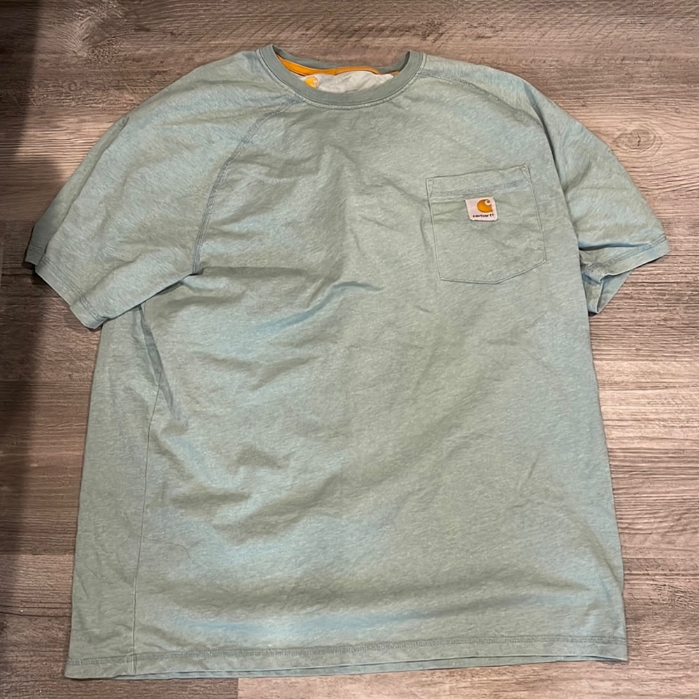 Size L relaxed fit carhartt shirt